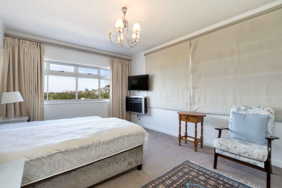 1 Bedroom Property for Sale in Mouille Point Western Cape